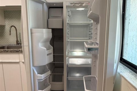 Apartamento en alquiler en Weston, Florida, 2 dormitorios, 113.34 m2 № 1957784 - foto 9