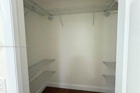 Apartamento en alquiler en Weston, Florida, 2 dormitorios, 113.34 m2 № 1957784 - foto 26