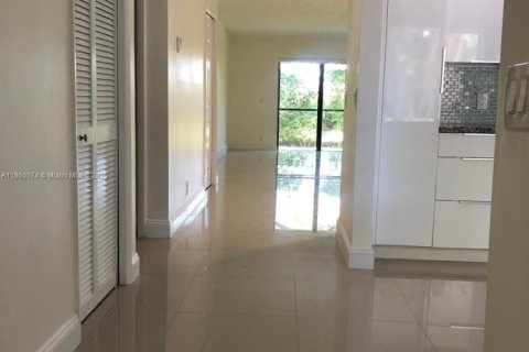 Apartamento en alquiler en Weston, Florida, 2 dormitorios, 113.34 m2 № 1957784 - foto 12