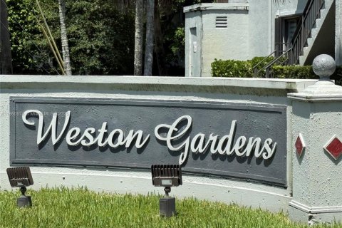 Apartamento en alquiler en Weston, Florida, 2 dormitorios, 113.34 m2 № 1957784 - foto 1