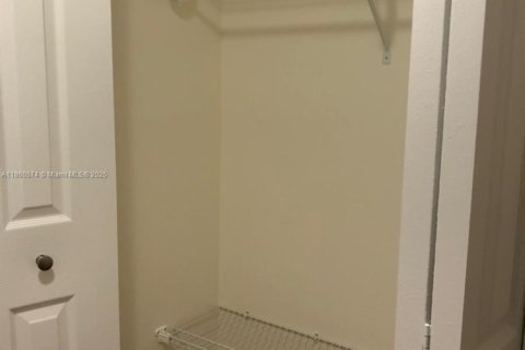 Apartamento en alquiler en Weston, Florida, 2 dormitorios, 113.34 m2 № 1957784 - foto 25