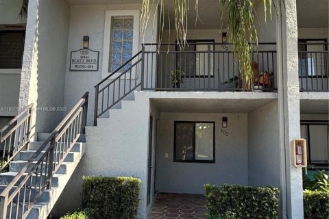 Apartamento en alquiler en Weston, Florida, 2 dormitorios, 113.34 m2 № 1957784 - foto 3