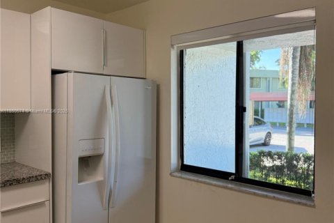 Apartamento en alquiler en Weston, Florida, 2 dormitorios, 113.34 m2 № 1957784 - foto 8