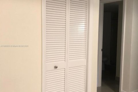 Apartamento en alquiler en Weston, Florida, 2 dormitorios, 113.34 m2 № 1957784 - foto 20