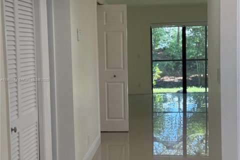 Apartamento en alquiler en Weston, Florida, 2 dormitorios, 113.34 m2 № 1957784 - foto 11
