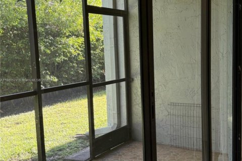 Apartamento en alquiler en Weston, Florida, 2 dormitorios, 113.34 m2 № 1957784 - foto 17