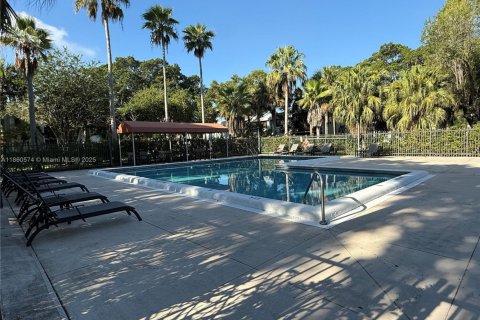 Apartamento en alquiler en Weston, Florida, 2 dormitorios, 113.34 m2 № 1957784 - foto 2