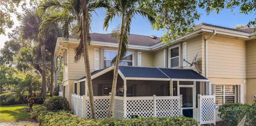Townhouse in Boynton Beach, Florida 2 bedrooms, 127.65 sq.m. № 1868136