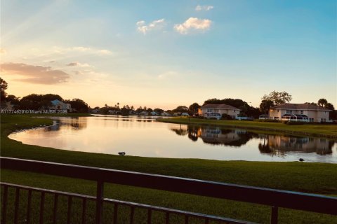 Townhouse in Boynton Beach, Florida 2 bedrooms, 127.65 sq.m. № 1868136 - photo 23
