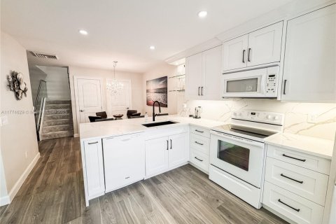 Townhouse in Boynton Beach, Florida 2 bedrooms, 127.65 sq.m. № 1868136 - photo 6