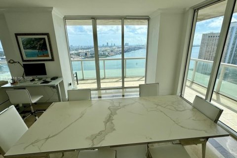 Condo in Miami, Florida, 3 bedrooms  № 1888982 - photo 10