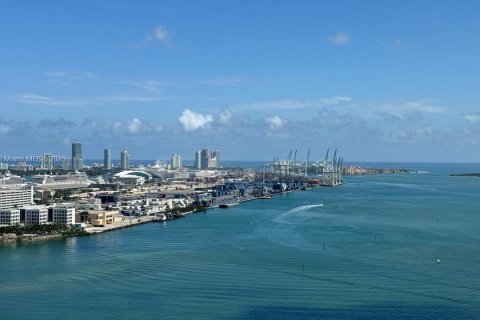 Condo in Miami, Florida, 3 bedrooms  № 1888982 - photo 4