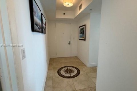 Condo in Miami, Florida, 3 bedrooms  № 1888982 - photo 8