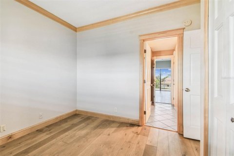 Condo in Tierra Verde, Florida, 2 bedrooms  № 1873964 - photo 25