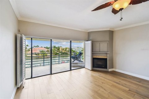 Condo in Tierra Verde, Florida, 2 bedrooms  № 1873964 - photo 14
