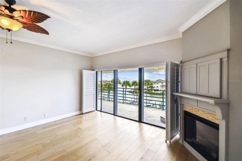 Condo in Tierra Verde, Florida, 2 bedrooms  № 1873964 - photo 15