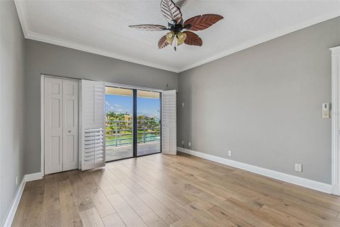 Condo in Tierra Verde, Florida, 2 bedrooms  № 1873964 - photo 30