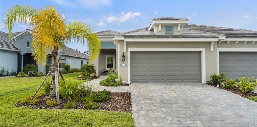 House in Venice, Florida 3 bedrooms, 171.68 sq.m. № 1893899