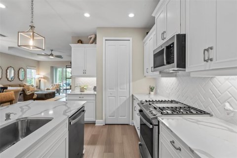 House in Venice, Florida 3 bedrooms, 171.68 sq.m. № 1893899 - photo 7