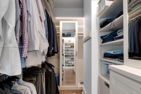 Купить кондоминиум в Майами, Флорида 4 спальни, 244.43м2, № 2048183 - фото 19