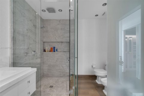 Купить кондоминиум в Майами, Флорида 4 спальни, 244.43м2, № 2048183 - фото 21