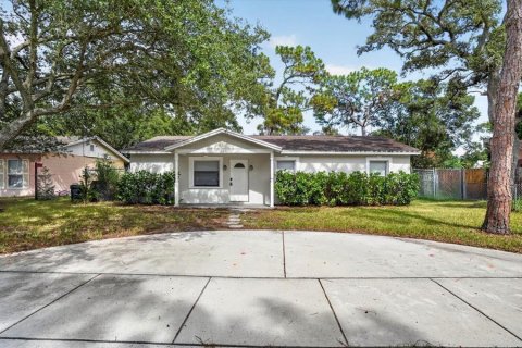 Villa ou maison à Seminole, Floride 3 chambres, 98.1 m2 № 2323093