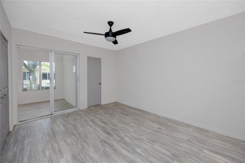 Condominio en venta en Kenneth City, Florida, 2 dormitorios, 81.29 m2 № 1894424 - foto 27