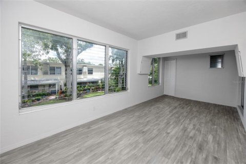 Condominio en venta en Kenneth City, Florida, 2 dormitorios, 81.29 m2 № 1894424 - foto 23