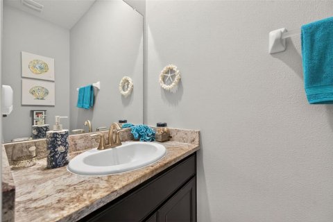 House in Sarasota, Florida 3 bedrooms, 189.99 sq.m. № 1910915 - photo 13