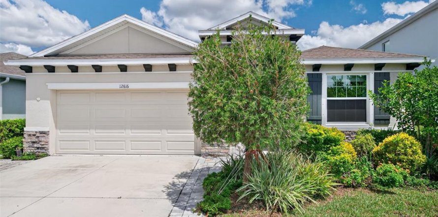 House in Sarasota, Florida 3 bedrooms, 189.99 sq.m. № 1910915