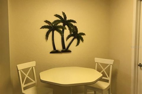 Condo in Saint Petersburg, Florida, 2 bedrooms  № 1129597 - photo 4