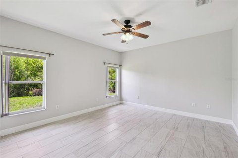 House in Poinciana, Florida 3 bedrooms, 182.65 sq.m. № 1573904 - photo 26