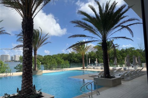 Купить кондоминиум в Норт-Майами-Бич, Флорида 3 спальни, 144.56м2, № 2036238 - фото 24