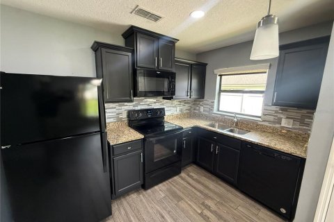Villa ou maison à vendre à Haines City, Floride: 3 chambres, 128.02 m2 № 2354641 - photo 16