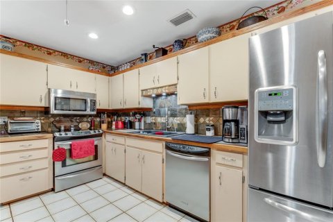 Villa ou maison à vendre à Deltona, Floride: 4 chambres, 157.75 m2 № 1788074 - photo 18