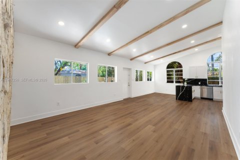 Casa en venta en South Miami, Florida, 3 dormitorios, 138.24 m2 № 2032468 - foto 9