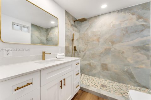 Casa en venta en South Miami, Florida, 3 dormitorios, 138.24 m2 № 2032468 - foto 13