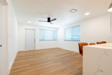 Condo in Fort Lauderdale, Florida, 3 bedrooms  № 2387945 - photo 3