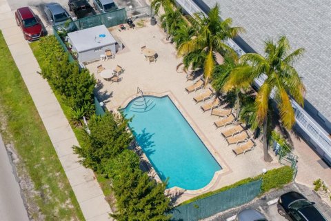 Condo in Fort Lauderdale, Florida, 3 bedrooms  № 2387945 - photo 29