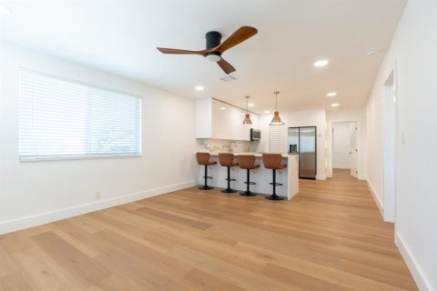 Condo in Fort Lauderdale, Florida, 3 bedrooms  № 2387945 - photo 2