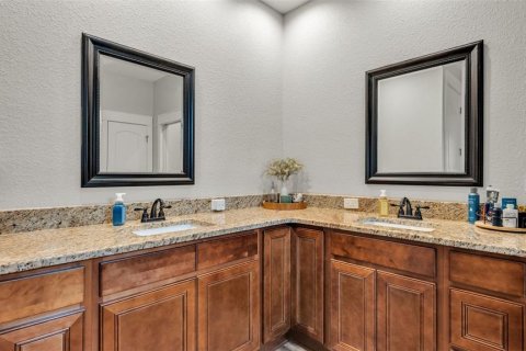 Casa en venta en Lakeland, Florida, 4 dormitorios, 299.8 m2 № 1909908 - foto 26
