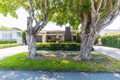 Casa en alquiler en Miami, Florida, 3 dormitorios, 150.04 m2 № 2063193 - foto 22