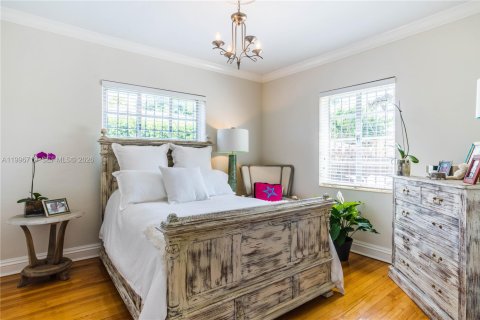 Casa en alquiler en Miami, Florida, 3 dormitorios, 150.04 m2 № 2063193 - foto 19