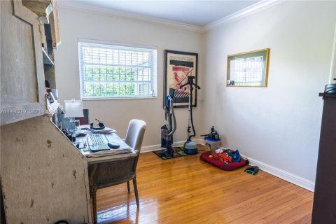 Casa en alquiler en Miami, Florida, 3 dormitorios, 150.04 m2 № 2063193 - foto 17
