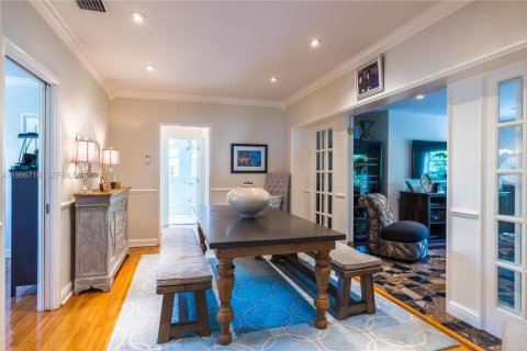 Casa en alquiler en Miami, Florida, 3 dormitorios, 150.04 m2 № 2063193 - foto 10