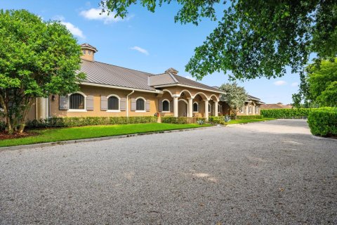 House in Wellington, Florida 4 rooms, 146.79 sq.m. № 2242277