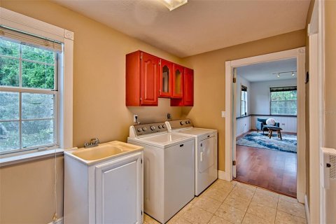 House in Micanopy, Florida 4 bedrooms, 337.05 sq.m. № 1690952 - photo 28