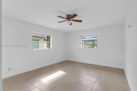 Villa ou maison à louer à Deerfield Beach, Floride: 3 chambres, 146.32 m2 № 2091311 - photo 18