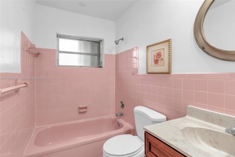 Villa ou maison à louer à Deerfield Beach, Floride: 3 chambres, 146.32 m2 № 2091311 - photo 19