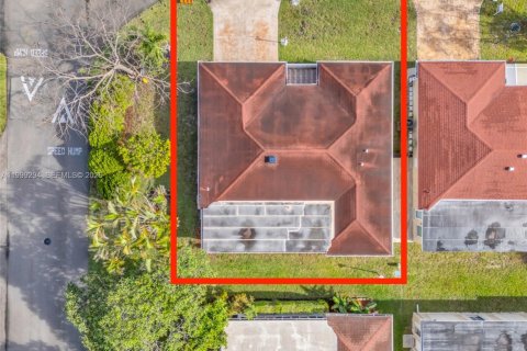 Villa ou maison à louer à Deerfield Beach, Floride: 3 chambres, 146.32 m2 № 2091311 - photo 29